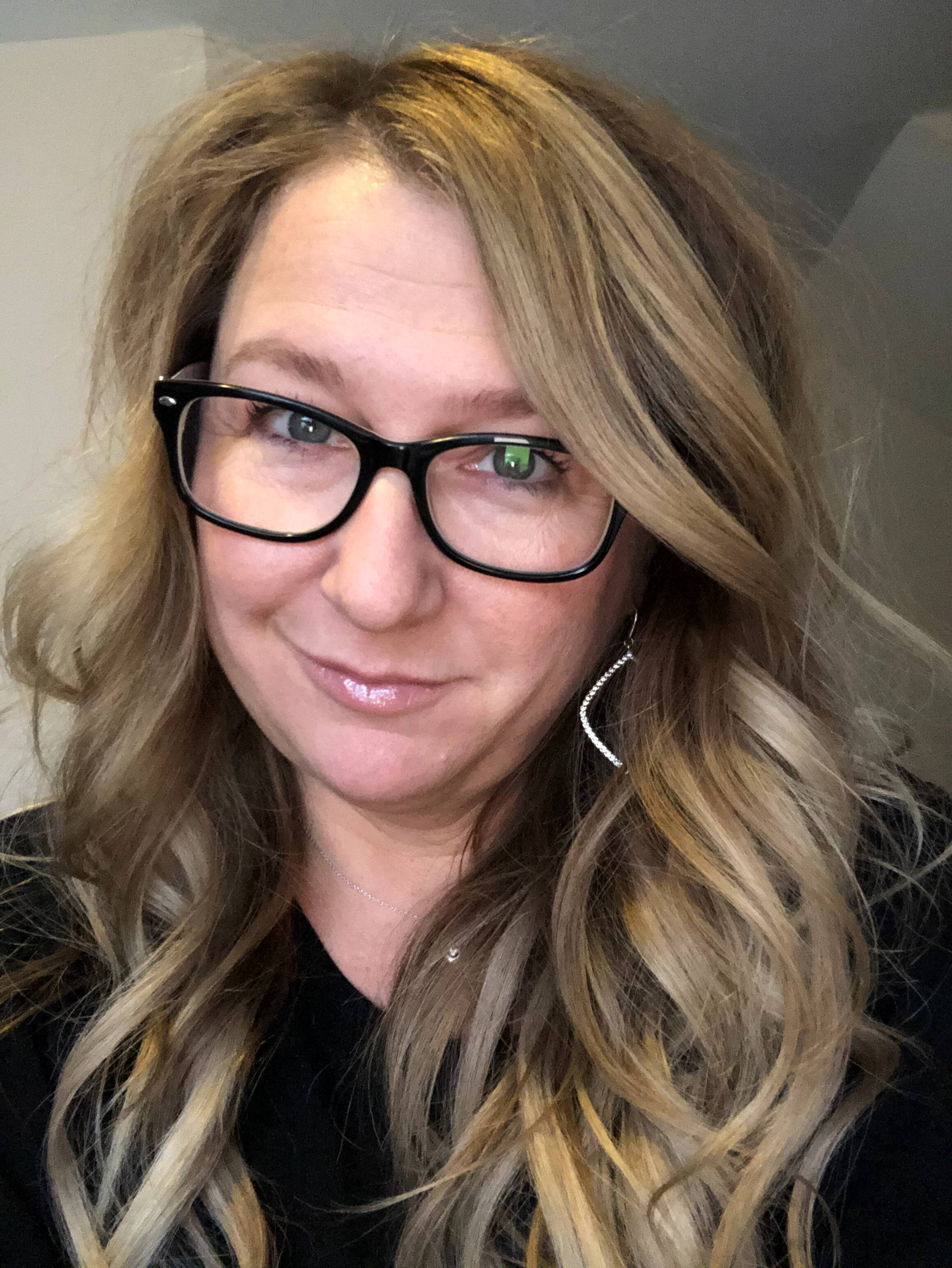 Dublin OH stylist, IBE extensions specialist, lived-in color